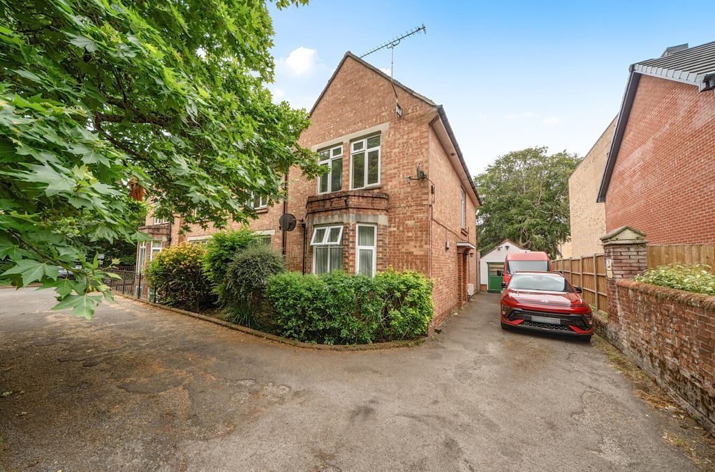 Property photo 1 of 11 1482040-2-6A42B70...