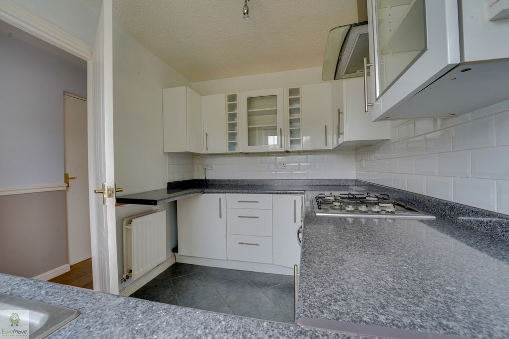 Property photo 3 of 12 Dsc06489-Dsc06493