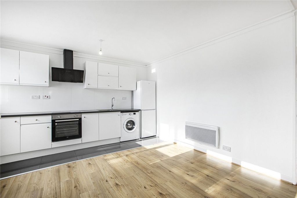 Property photo 1 of 19 Kitchen