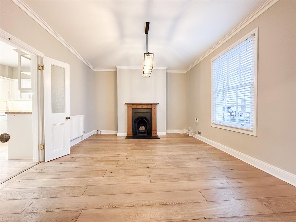 Property photo 3 of 12 Dining Room