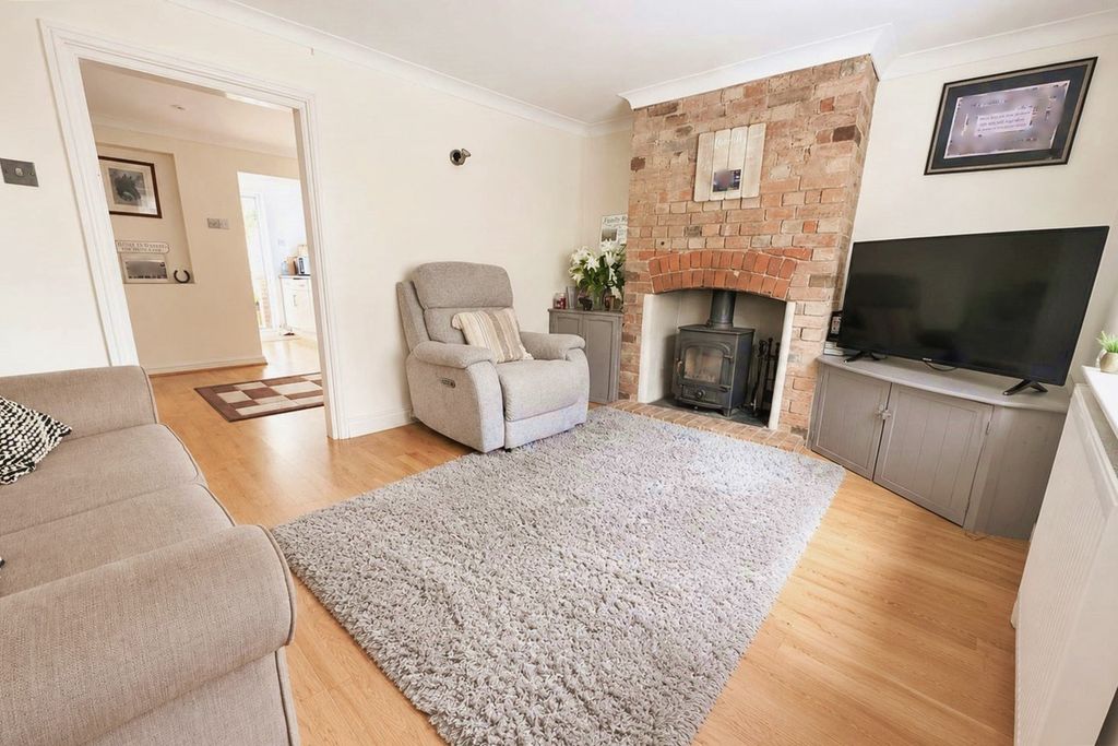 Property photo 3 of 13 5173444