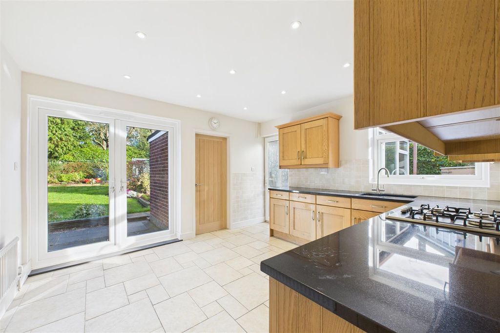 Property photo 2 of 17 Kitchen Diner