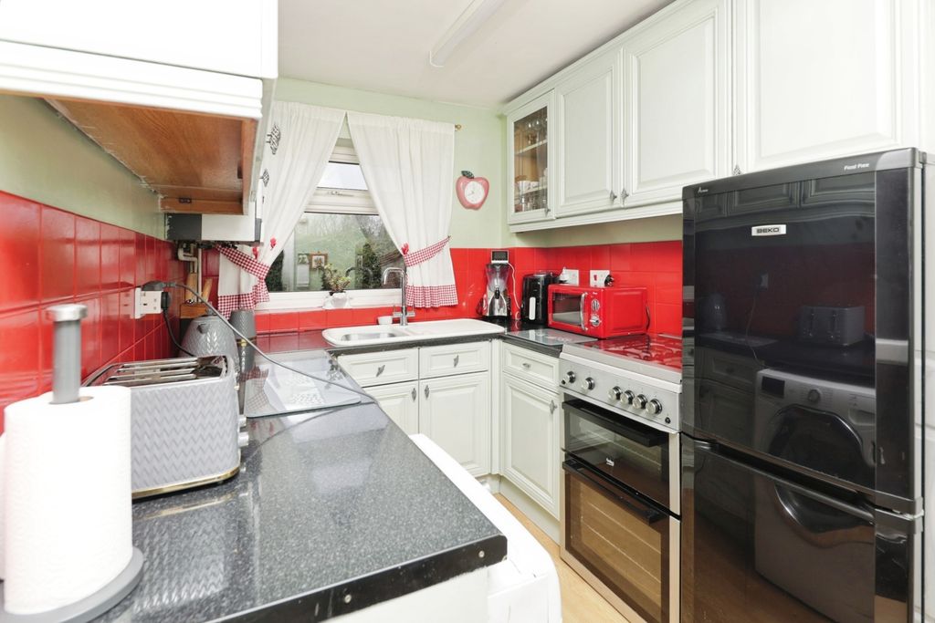 Property photo 3 of 16 Photo