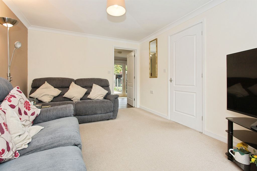 Property photo 2 of 12