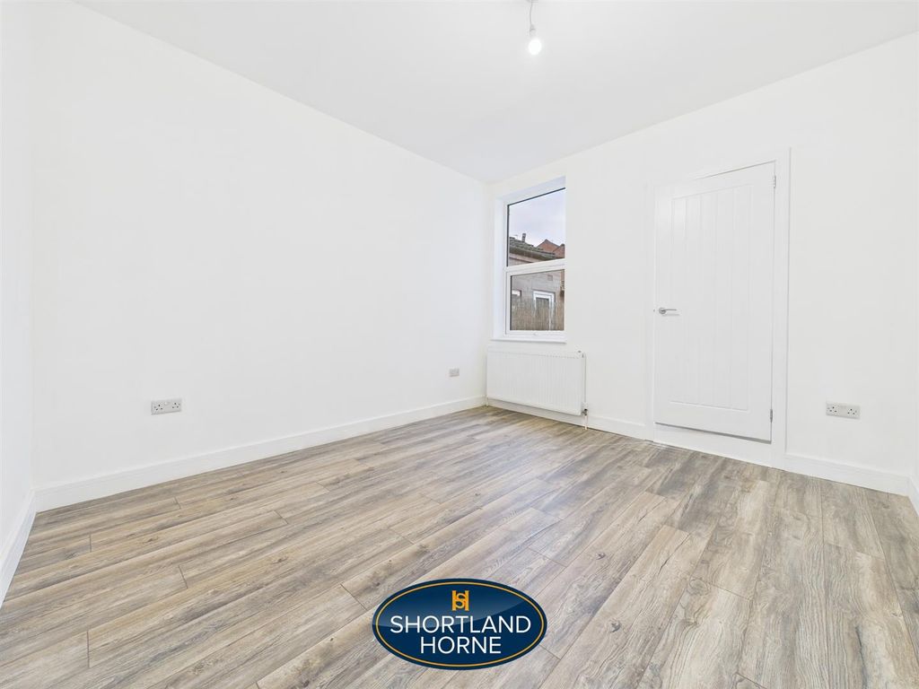 Property photo 2 of 15 Cam04377G0-Pr0048-Still002.Jpg