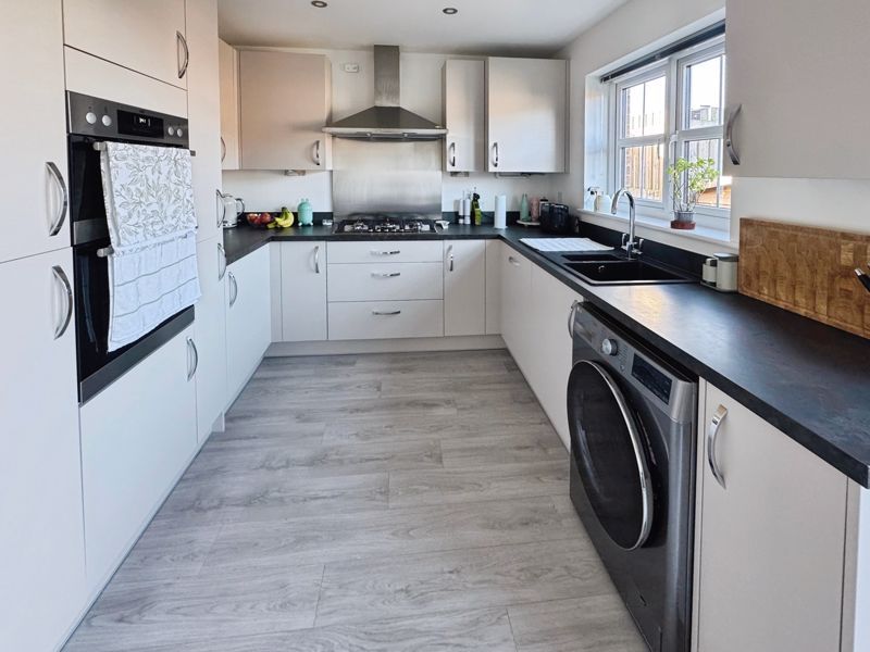 Property photo 2 of 10 Photo 9