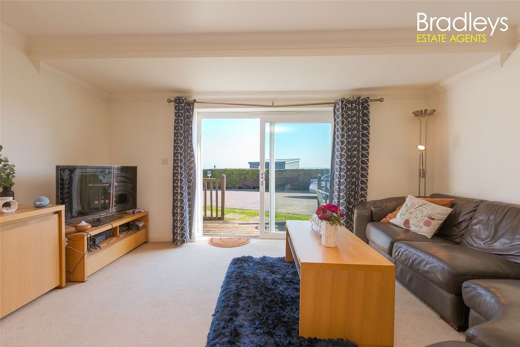 Property photo 3 of 10 3 - Picture No. 29