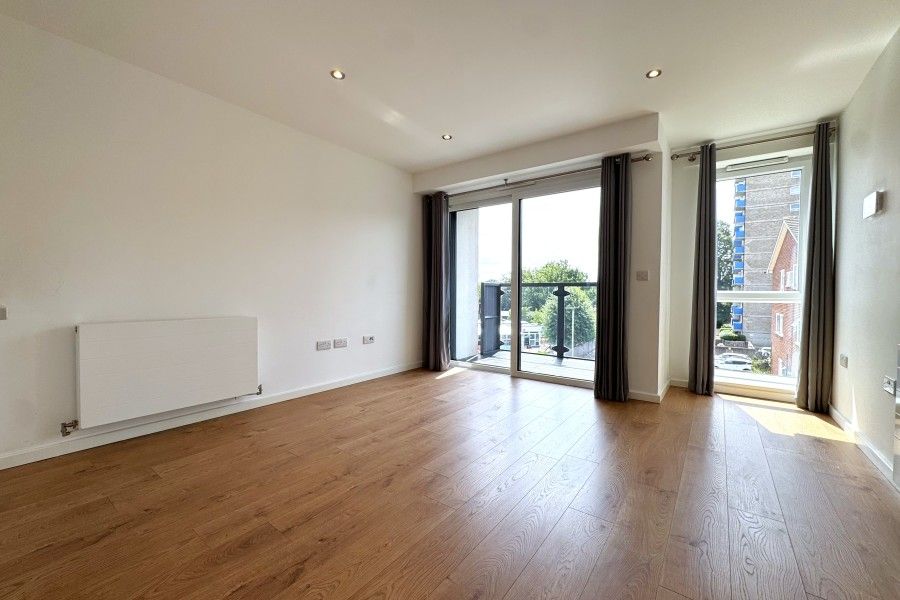 Property photo 3 of 9