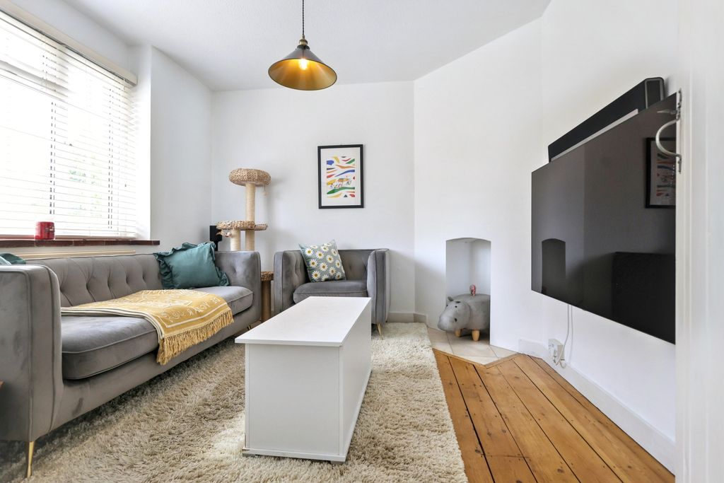 Property photo 3 of 18 Img_4216