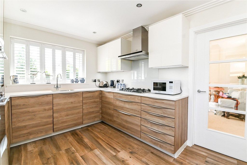 Property photo 3 of 15 Picture No. 31