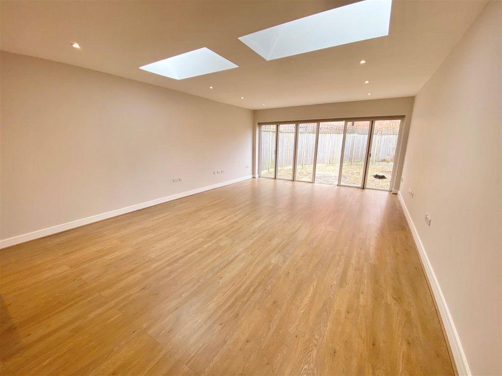 Property photo 3 of 15 9.Jpg