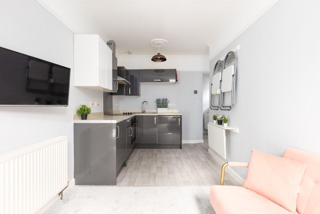 Property photo 3 of 17 Flat 1, 3 Bushy Park, Bs4-2.Jpg