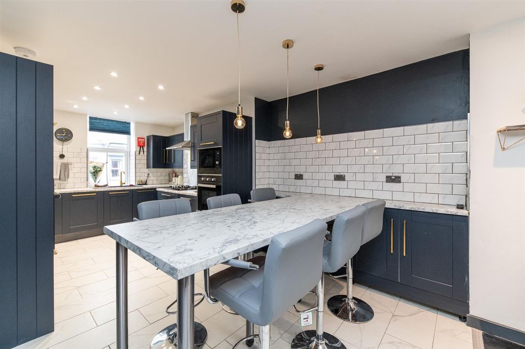 Property photo 3 of 15 9Bf90438-897c-4912-Bd1E-6Cead67701F5.Jpeg