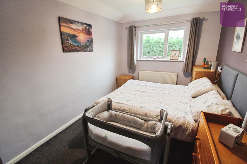 Property photo 2 of 14 Bedroom 1