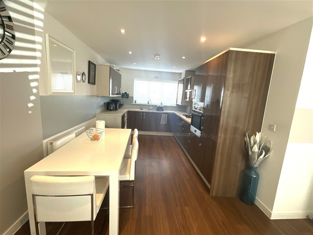 Property photo 3 of 6 Kitchen/Diner