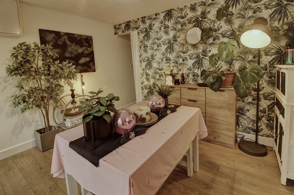 Property photo 3 of 12 Dining Room