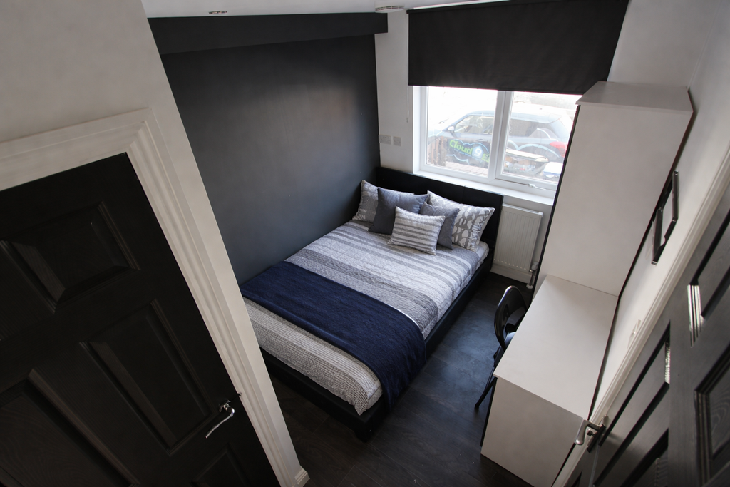 Property photo 1 of 4 444