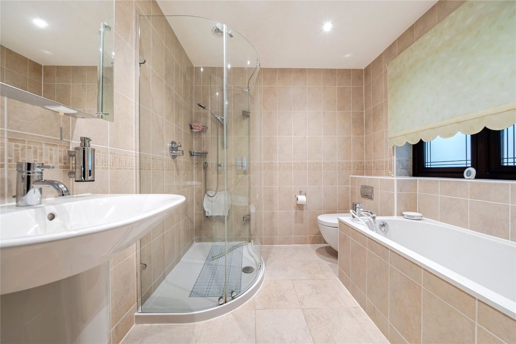 Additional image 11 of 3 bed bungalow for saleLiphook, Hampshire GU30