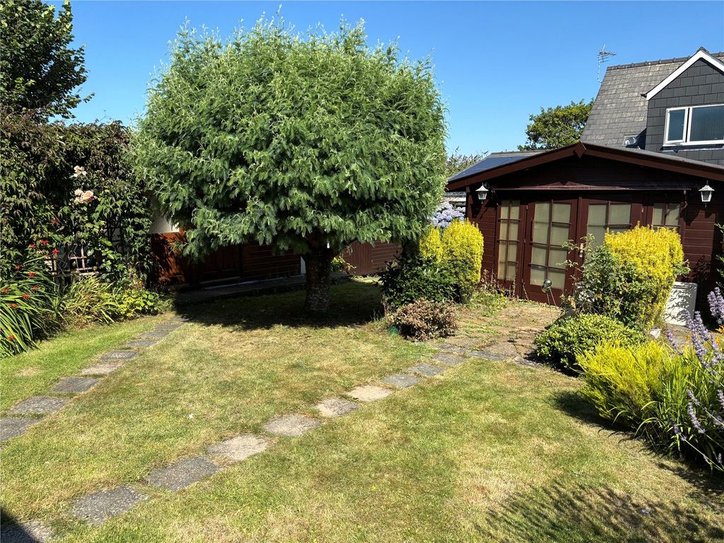 Property photo 2 of 19 Picture No. 01