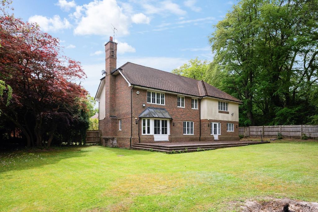 Property photo 2 of 31 Watergate