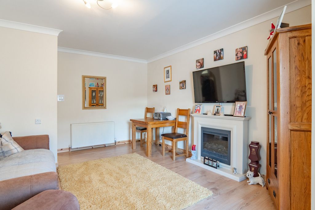 Property photo 3 of 29