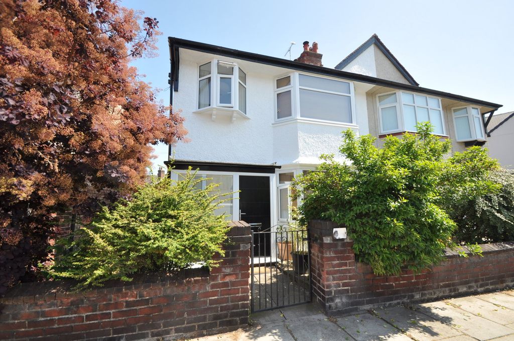 Property photo 1 of 40