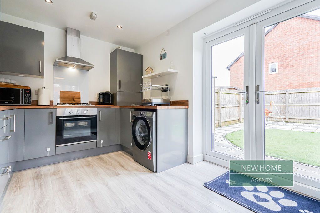 Property photo 2 of 30 Photo 23