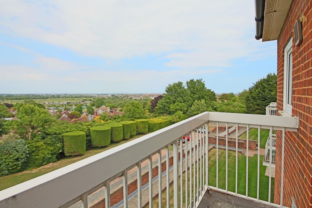 Property photo 3 of 10 180-Hr-3.Jpg