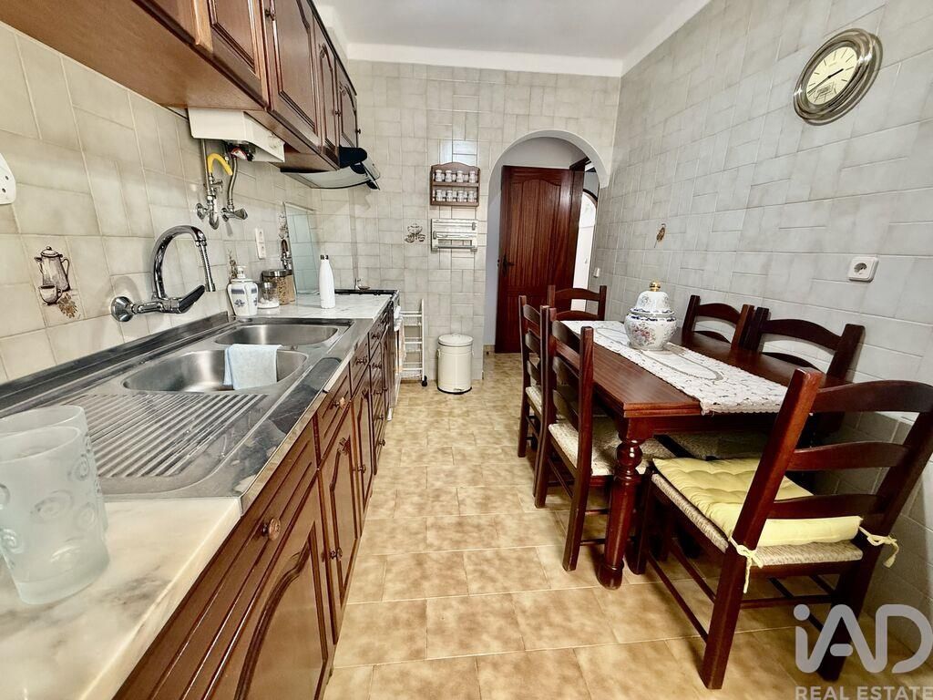 Property photo 3 of 37