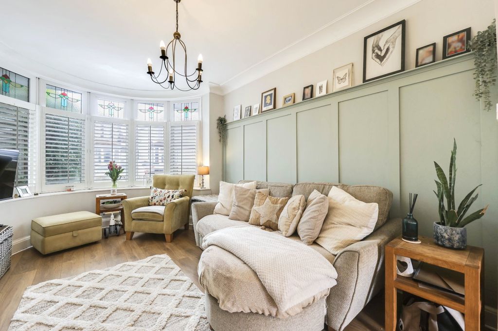 Property photo 3 of 22 Picture No. 17