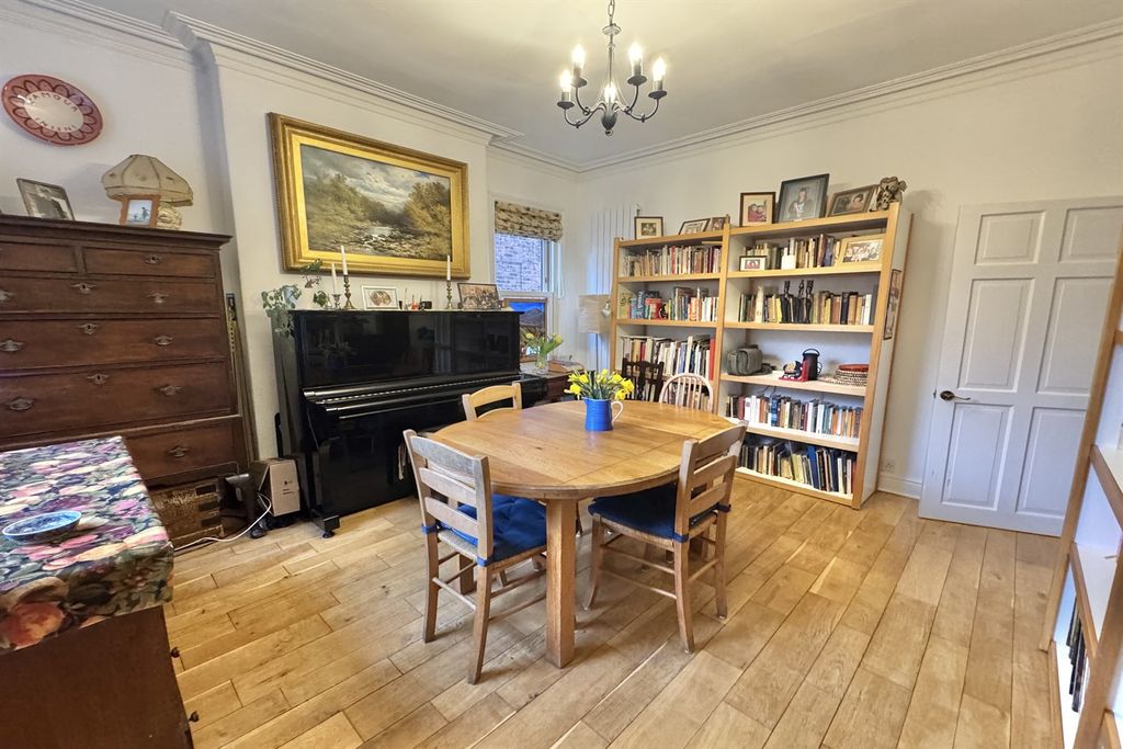 Property photo 3 of 16 Dining Room