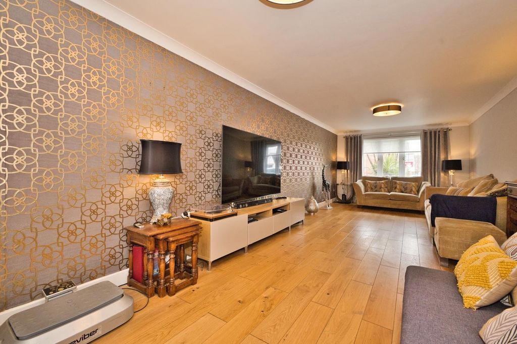 Property photo 2 of 22