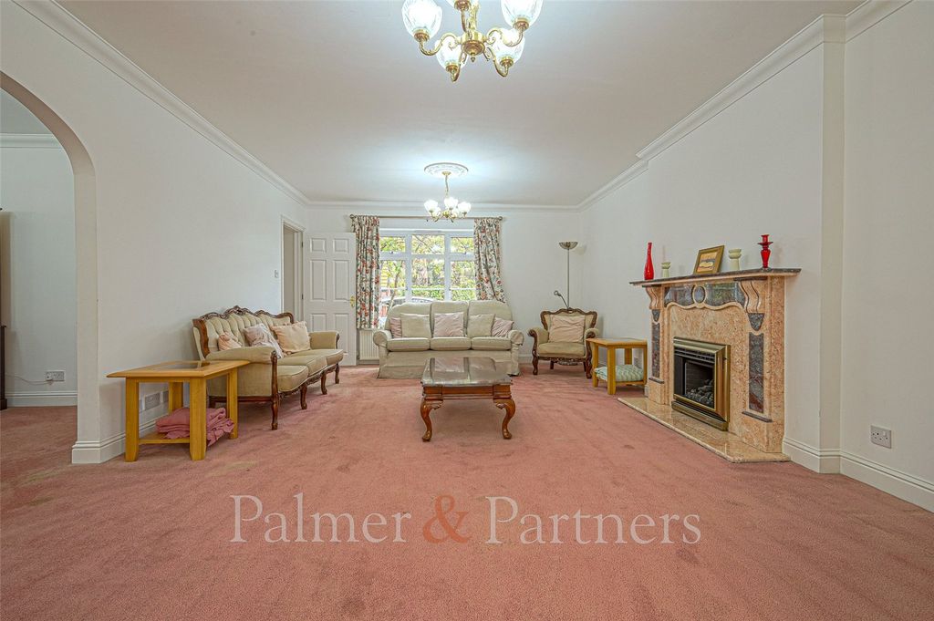 Property photo 3 of 27 Picture No. 25