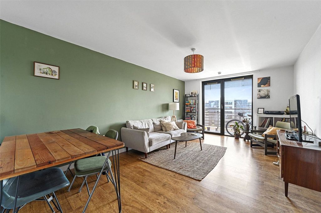 Property photo 1 of 16 Picture No. 01