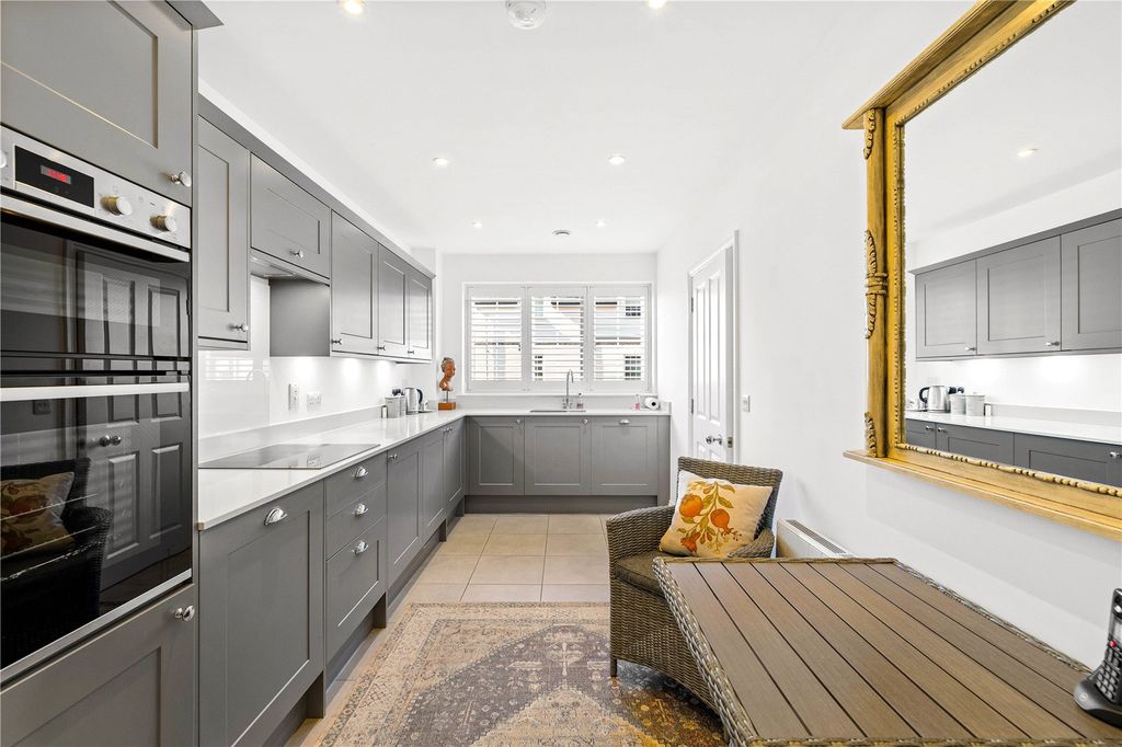 Property photo 2 of 19 Picture No. 10