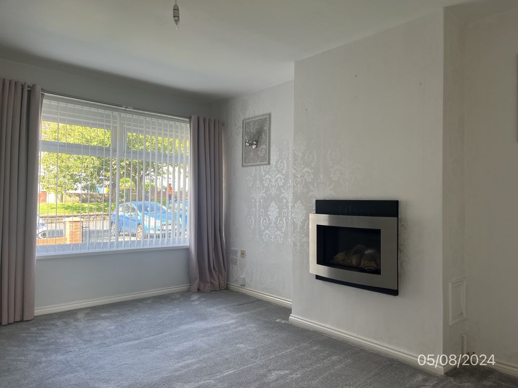 Property photo 2 of 13 27 Clavering Road 05.08 (6)