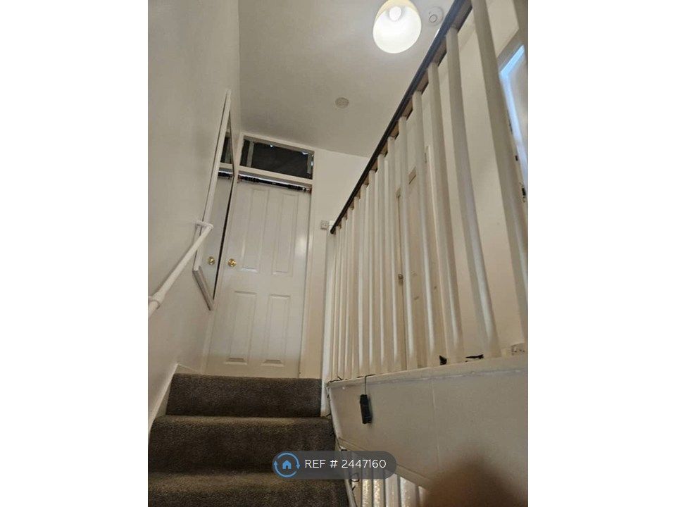 Property photo 3 of 25