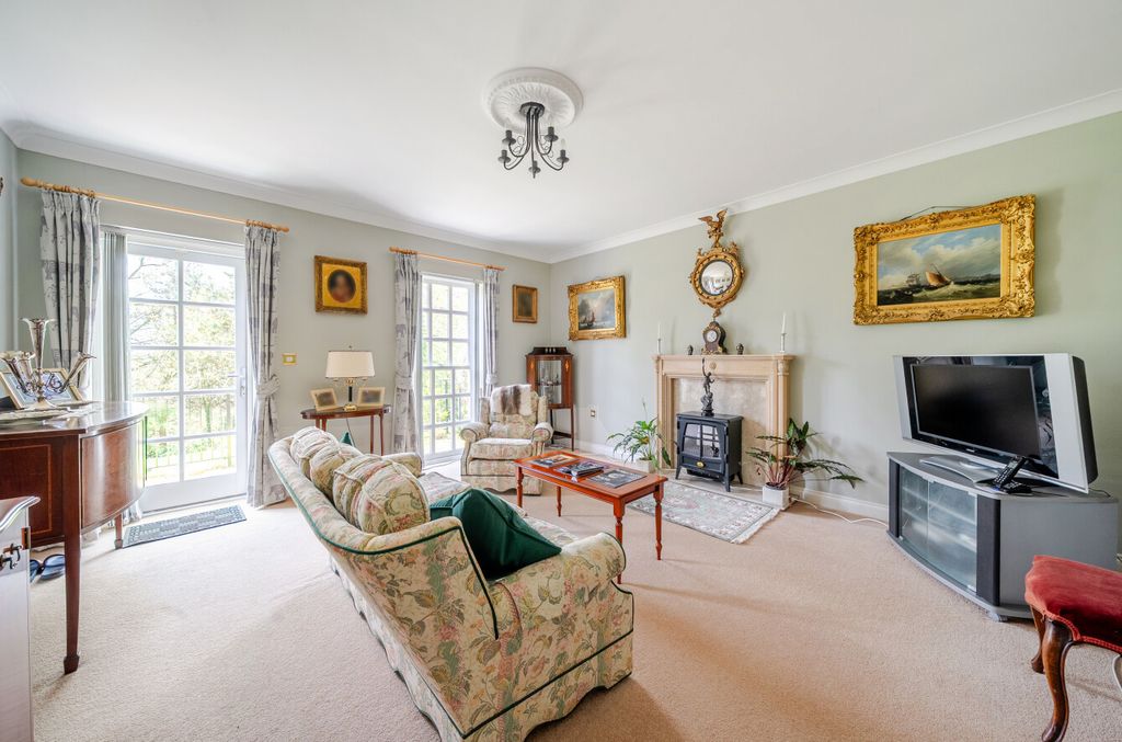 Property photo 3 of 41 Living Room