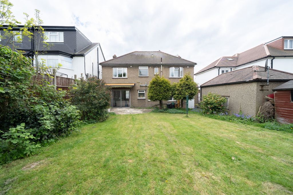 Property photo 3 of 18