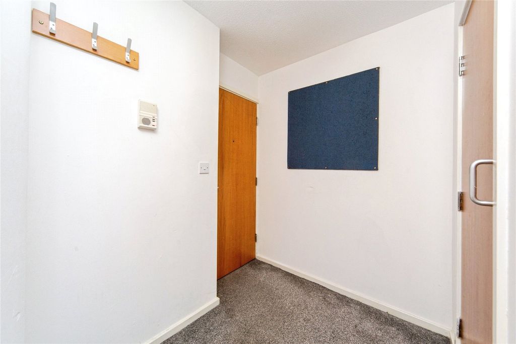 Property photo 3 of 21 Picture No. 05