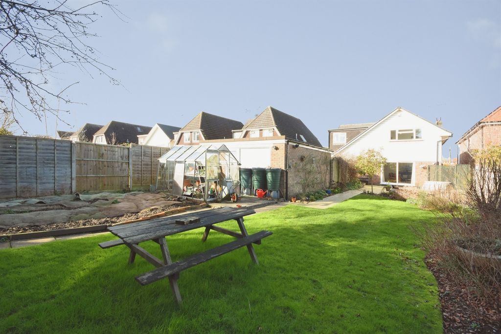 Property photo 3 of 20