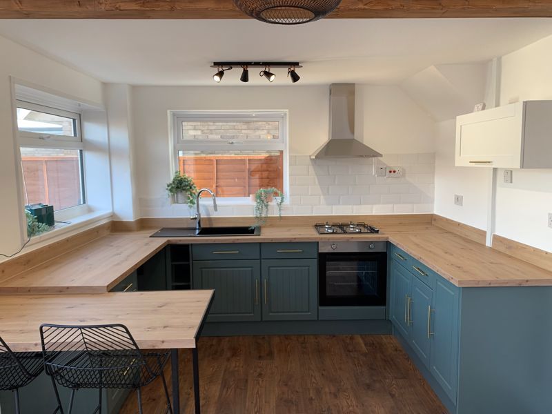 Property photo 2 of 27 Photo 4