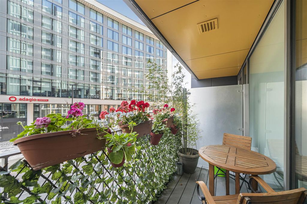 Property photo 3 of 8 14_64660.Jpg