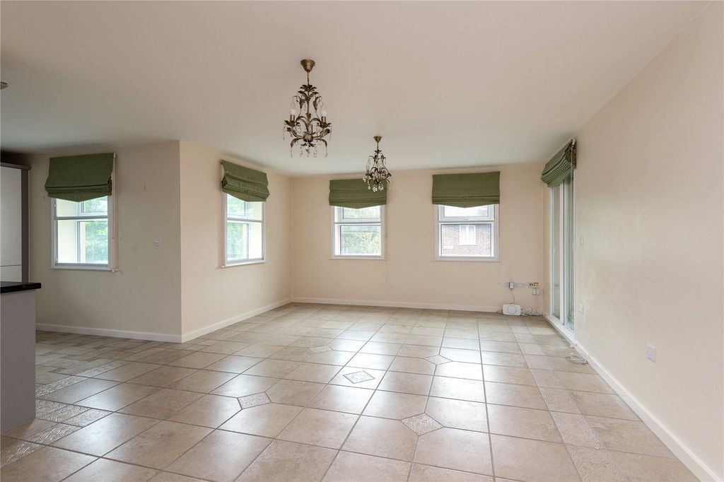 Property photo 3 of 19 Picture No. 48