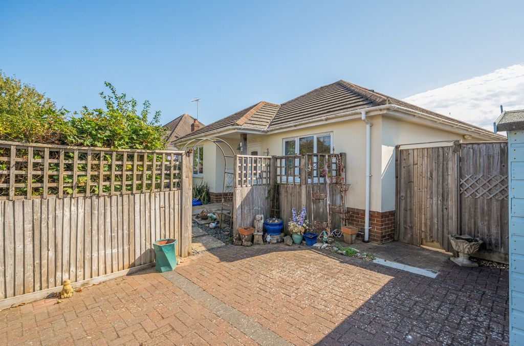 Property photo 1 of 19 1512929-1-6A8d9F7...