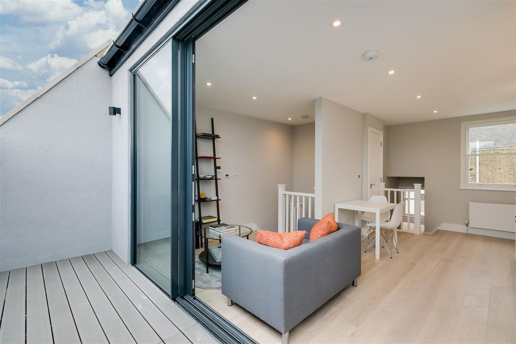 Property photo 1 of 10 Devonshire Road 12 Flat 2-3.Jpg