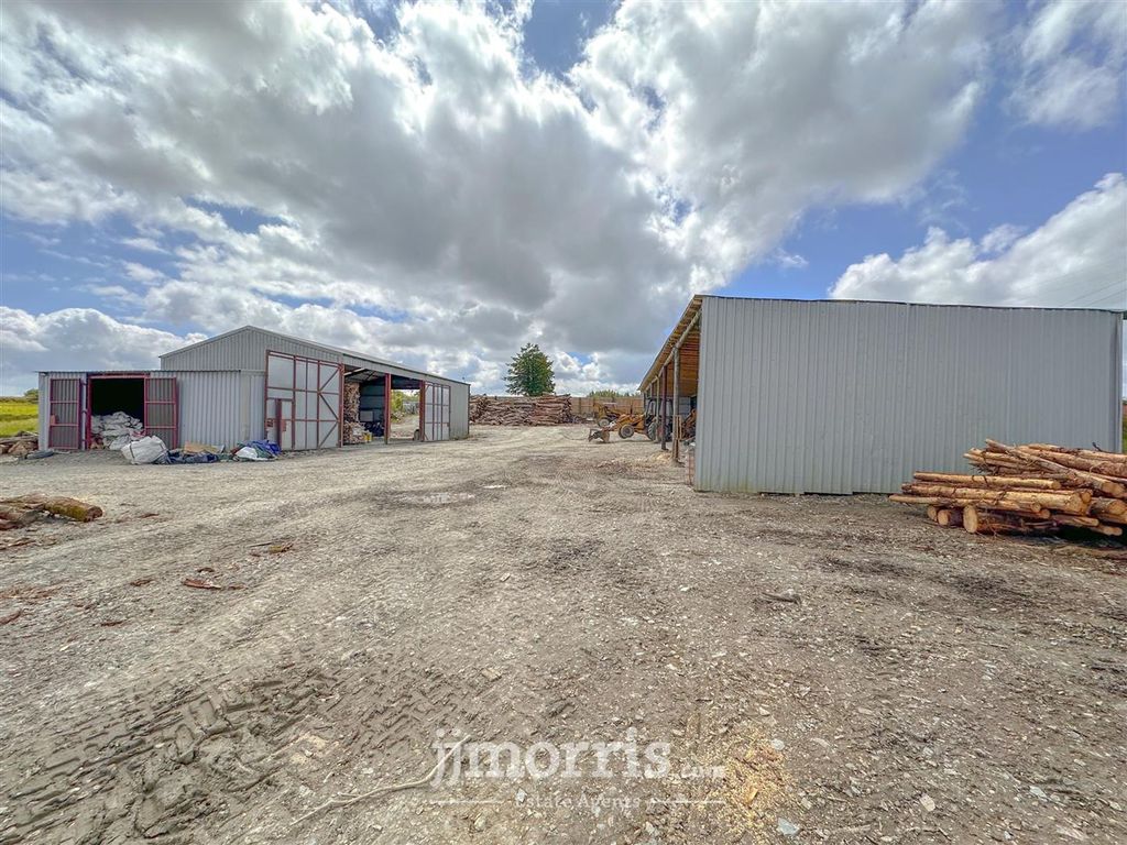 Property photo 3 of 15 26Fbd180-8C83-4202-B33D-5E6255C994C4.Jpeg