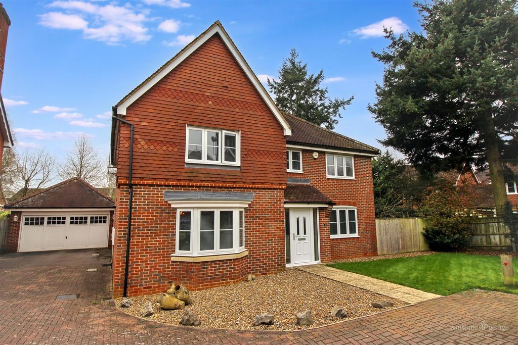 Property photo 1 of 28 Front