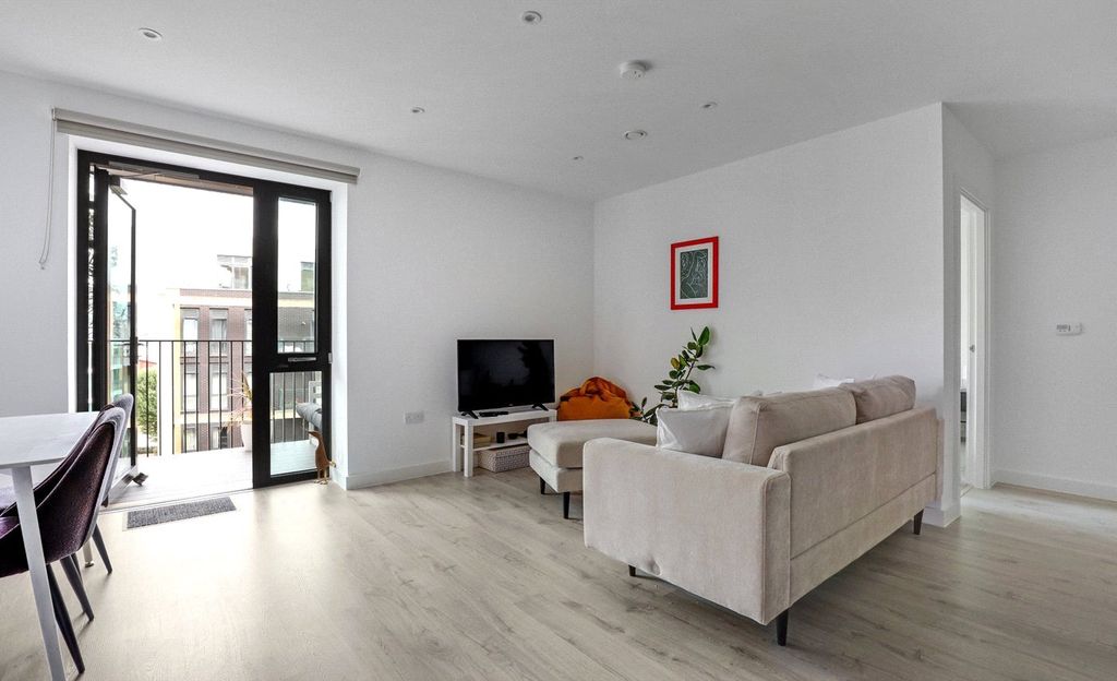 Property photo 2 of 15 Picture No. 06