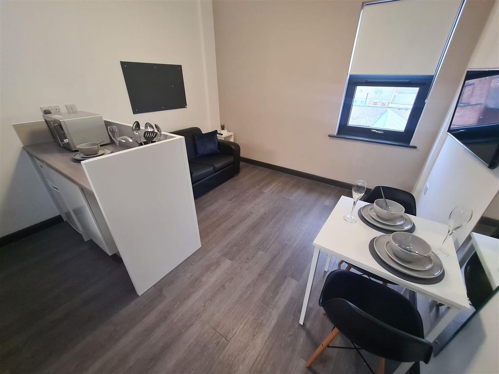 Property photo 1 of 31
